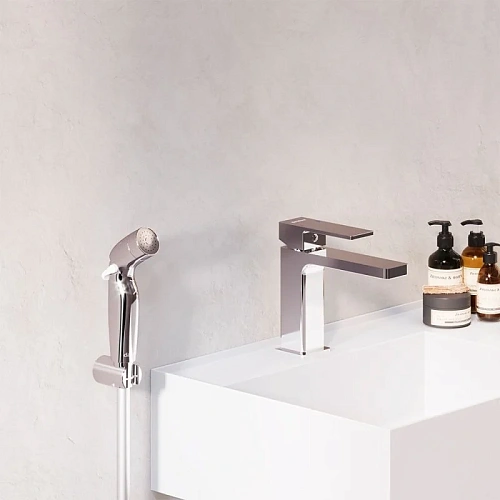 Смеситель для раковины Damixa Gala 530300000 с гигиеническим душем, хром Смеситель для раковины Damixa Gala 530300000 с гигиеническим душем, хром