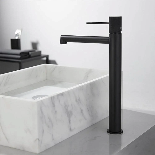 Смеситель для раковины Vincea Desire VBF-1D2MB черный Смеситель для раковины Vincea Desire VBF-1D2MB черный