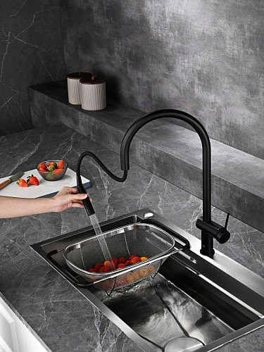 Смеситель для кухни AQUAme Cucina AQM9901MB с выдвижным изливом,черный матовый Смеситель для кухни AQUAme Cucina AQM9901MB с выдвижным изливом,черный матовый