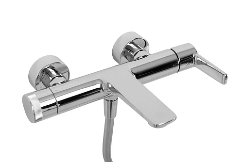 Смеситель для ванны CEZARES LUX-VD-01 с ручным душем, шлангом и держателем, хром Смеситель для ванны CEZARES LUX-VD-01 с ручным душем, шлангом и держателем, хром