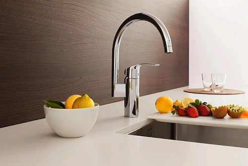 Смеситель для кухни GROHE Eurosmart new с высоким изливом, хром (33202002) Смеситель для кухни GROHE Eurosmart new с высоким изливом, хром (33202002)