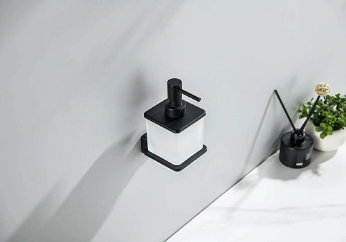 Дозатор жидкого мыла Aquatek ЛИБРА AQ4305MB черный матовый Дозатор жидкого мыла Aquatek ЛИБРА AQ4305MB черный матовый