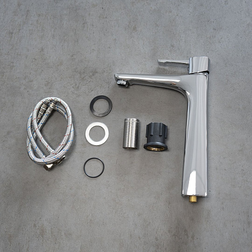 Душевая система Lemark Evitta LM0560C с регулируемой высотой штанги, хром Душевая система Lemark Evitta LM0560C с регулируемой высотой штанги, хром