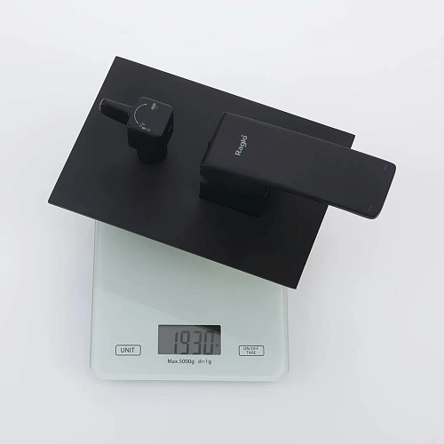 Душевая система Raglo R01.27.06 встраиваемая, черный Душевая система Raglo R01.27.06 встраиваемая, черный