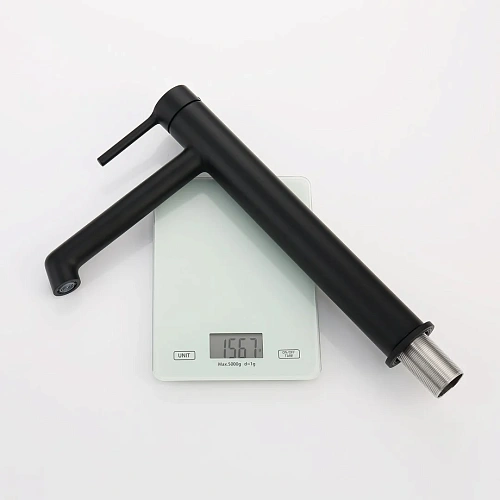 Смеситель для раковины Raglo R20.15.06, черный Смеситель для раковины Raglo R20.15.06, черный