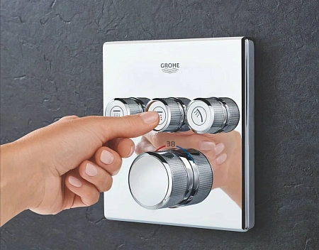 Смеситель для душа GROHE Grohtherm SmartControl (29126000) внешняя часть термостата, на 3 выхода, хром Смеситель для душа GROHE Grohtherm SmartControl (29126000) внешняя часть термостата, на 3 выхода, хром