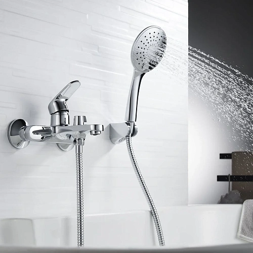 Смеситель для ванны Rossinka RS45-30 Смеситель для ванны Rossinka RS45-30