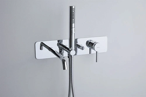 Смеситель для ванны Allen Brau Priority 5.31A05-00 (с внутренней частью) хром Смеситель для ванны Allen Brau Priority 5.31A05-00 (с внутренней частью) хром