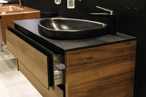 Смеситель для раковины Boheme Venturo черный-хром 371-B Смеситель для раковины Boheme Venturo черный-хром 371-B