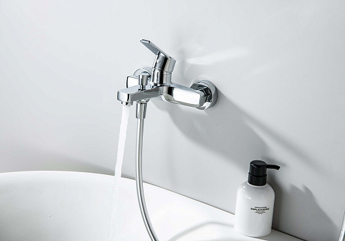 Смеситель для ванны Aquatek ЛУГАНО AQ1748CR хром Смеситель для ванны Aquatek ЛУГАНО AQ1748CR хром