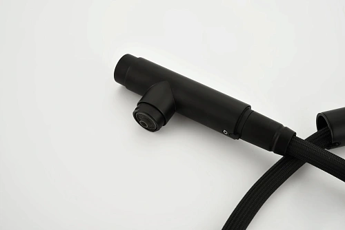 Смеситель для кухни AQUAme Cucina AQM9902MB с выдвижным изливом, черный матовый Смеситель для кухни AQUAme Cucina AQM9902MB с выдвижным изливом, черный матовый