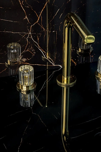 Смеситель для раковины Boheme ELEGANTE GOLD 152-G-EL Смеситель для раковины Boheme ELEGANTE GOLD 152-G-EL