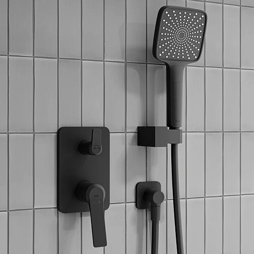 Душевая система IDDIS Parker PARBL02i67 встраиваемая, матовый черный Душевая система IDDIS Parker PARBL02i67 встраиваемая, матовый черный