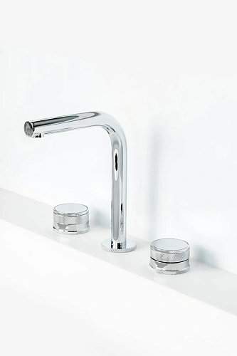 Смеситель для раковины Boheme PRESTIGE CHROME 152-CR-PR Смеситель для раковины Boheme PRESTIGE CHROME 152-CR-PR