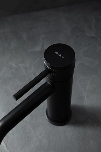 Смеситель для раковины Allen Brau Priority 5.31A01-31 черный матовый Смеситель для раковины Allen Brau Priority 5.31A01-31 черный матовый