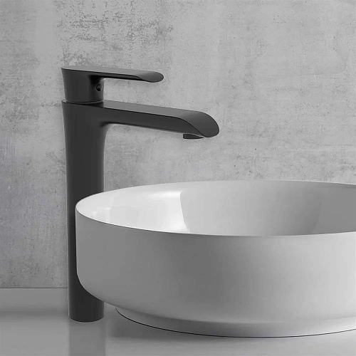 Смеситель для раковины Vincea Esse VBF-1E2MB черный Смеситель для раковины Vincea Esse VBF-1E2MB черный