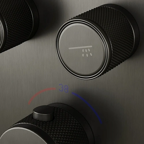 Душевая система Sancos Space SC3006GMG встраиваемый с термостатом, вороненая сталь Душевая система Sancos Space SC3006GMG встраиваемый с термостатом, вороненая сталь