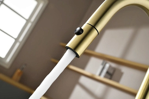 Смеситель для кухни AQUAme Cucina AQM9905BG с выдвижным изливом, с подключением к фильтру с питьевой водой, золото шлифованное Смеситель для кухни AQUAme Cucina AQM9905BG с выдвижным изливом, с подключением к фильтру с питьевой водой, золото шлифованное