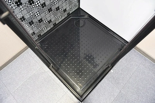 Душевая кабина Esbano ELEGANCIA (ESKBB90CKR) квадратная с крышей ESB-90CKR 90x90x210см Душевая кабина Esbano ELEGANCIA (ESKBB90CKR) квадратная с крышей ESB-90CKR 90x90x210см