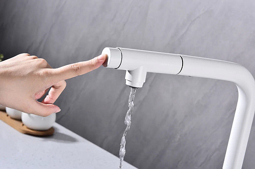 Смеситель для кухни Paulmark URBAN белый матовый Ur213104-WH Смеситель для кухни Paulmark URBAN белый матовый Ur213104-WH