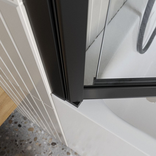Шторка на ванну BelBagno LUCE-VF-11-80/145-C-NERO Шторка на ванну BelBagno LUCE-VF-11-80/145-C-NERO