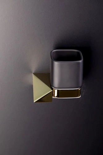 Дозатор жидкого мыла Boheme NEW VENTURO золото/черный 10317-G-B Дозатор жидкого мыла Boheme NEW VENTURO золото/черный 10317-G-B