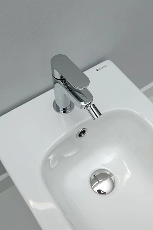 Биде напольное Aquanet Tavr 2.0 B1 LX-1062 Биде напольное Aquanet Tavr 2.0 B1 LX-1062