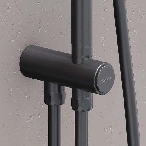 Душевая система Damixa Gala 953000300 верхний душ 300x210 мм, штанга 1050-1450, черный Душевая система Damixa Gala 953000300 верхний душ 300x210 мм, штанга 1050-1450, черный