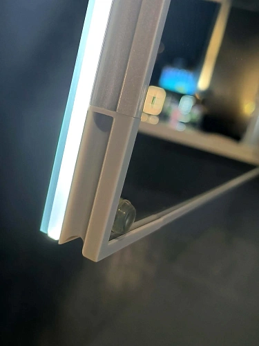 Зеркальный шкаф Aquatek AQ7129-MLC с подсветкой, сенсорное, 1200x700x133 Зеркальный шкаф Aquatek AQ7129-MLC с подсветкой, сенсорное, 1200x700x133