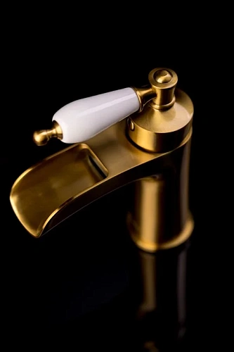 Смеситель для раковины Boheme Vogue золото 211 Смеситель для раковины Boheme Vogue золото 211