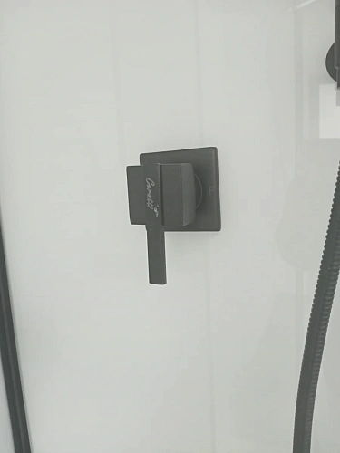 Душевая кабина Ceruttispa KORRA90B 90x90x205 профиль черный, стекло прозрачное Душевая кабина Ceruttispa KORRA90B 90x90x205 профиль черный, стекло прозрачное