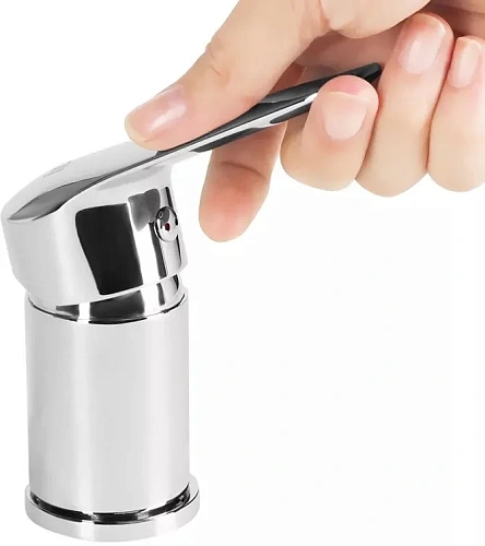 Смеситель на борт ванны Iddis Torr TORSB30i07 Смеситель на борт ванны Iddis Torr TORSB30i07