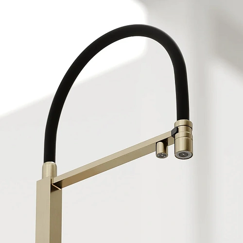 Смеситель для кухни Sancos Moro SC4006BG под фильтр, брашированное золото Смеситель для кухни Sancos Moro SC4006BG под фильтр, брашированное золото