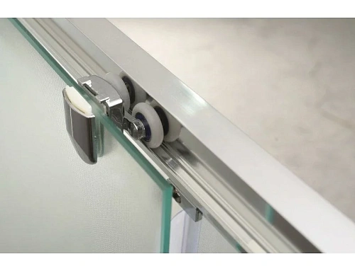 Душевой уголок BelBagno Uno UNO-195-R-2-95-P-Cr 95х95x195 см, стекло матовое/профиль хром Душевой уголок BelBagno Uno UNO-195-R-2-95-P-Cr 95х95x195 см, стекло матовое/профиль хром