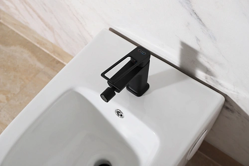 Смеситель для биде Gid Niagara L057-BM-B L057BMB черный матовый Смеситель для биде Gid Niagara L057-BM-B L057BMB черный матовый