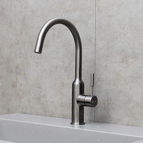 Смеситель для кухни Lemark Expert LM5079GMN с поворотным изливом, графит нано Смеситель для кухни Lemark Expert LM5079GMN с поворотным изливом, графит нано