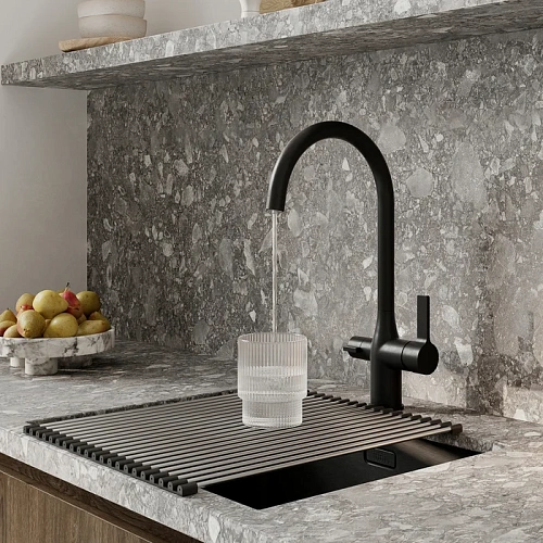 Смеситель для кухни IDDIS Pure (PURBLFJi05) с каналом для фильтрованной воды, черный матовый Смеситель для кухни IDDIS Pure (PURBLFJi05) с каналом для фильтрованной воды, черный матовый