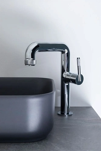 Смеситель для раковины Allen Brau Reality 5.32002-00 хром Смеситель для раковины Allen Brau Reality 5.32002-00 хром