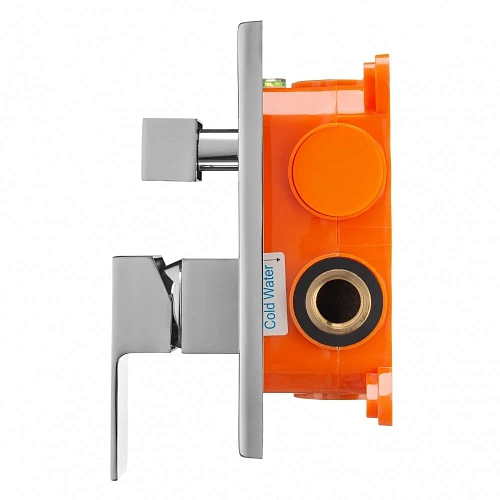 Смеситель для ванны Swedbe Platta 5519 встраиваемый подключение на 2 выхода в монтажном боксе Смеситель для ванны Swedbe Platta 5519 встраиваемый подключение на 2 выхода в монтажном боксе