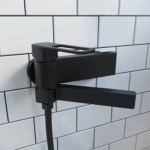 Смеситель для ванны IDDIS Slide (SLIBL00i02WA) черный Смеситель для ванны IDDIS Slide (SLIBL00i02WA) черный