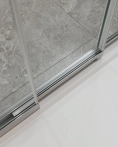 Душевой уголок CEZARES MOLVENO-AHF-31-90/80-C-CR-IV цвет профиля хром стекло прозрачное 900x800 мм Душевой уголок CEZARES MOLVENO-AHF-31-90/80-C-CR-IV цвет профиля хром стекло прозрачное 900x800 мм