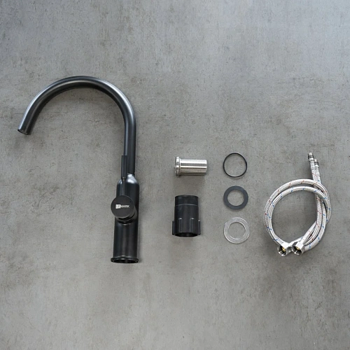 Смеситель для кухни Lemark Expert LM5079BL с поворотным изливом, черный нано Смеситель для кухни Lemark Expert LM5079BL с поворотным изливом, черный нано