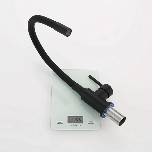 Смеситель для кухни Splenka S201.4406.06 с гибким изливом, черный Смеситель для кухни Splenka S201.4406.06 с гибким изливом, черный