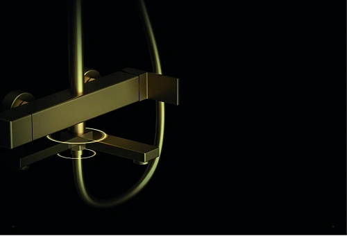 Душевая система Kaiser Cube шлифованное золото 01582-3 Душевая система Kaiser Cube шлифованное золото 01582-3