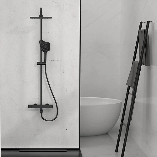 Душевая система Vincea Cube VSFS-1C1MB с изливом, черный Душевая система Vincea Cube VSFS-1C1MB с изливом, черный