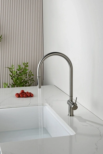 Смеситель для кухни AQUAme Cucina AQM9901BN с выдвижным изливом,никель шлифованный Смеситель для кухни AQUAme Cucina AQM9901BN с выдвижным изливом,никель шлифованный