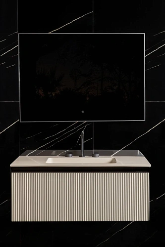 Зеркало Boheme 543-100-B металлическая рама, подсветка, сенсор, антизапотевание, 100x70 Зеркало Boheme 543-100-B металлическая рама, подсветка, сенсор, антизапотевание, 100x70