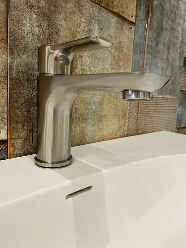 Смеситель для раковины ArtDecco Celeste ACL014LSF никель Смеситель для раковины ArtDecco Celeste ACL014LSF никель