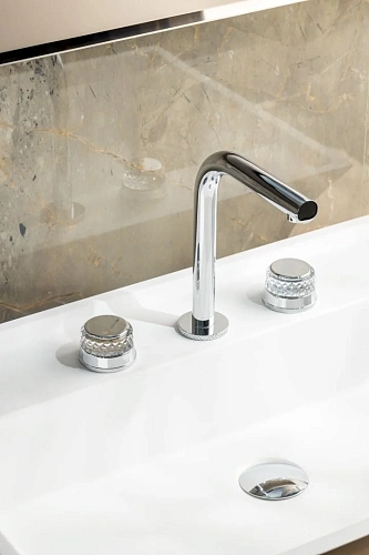 Смеситель для раковины Boheme AURA CHROME 152-CR-A Смеситель для раковины Boheme AURA CHROME 152-CR-A