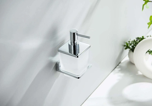 Дозатор жидкого мыла Aquatek ЛИБРА AQ4305CR хром Дозатор жидкого мыла Aquatek ЛИБРА AQ4305CR хром